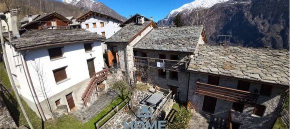 2 bedrooms House in San Giacomo Filippo, Italy No. 99730 46