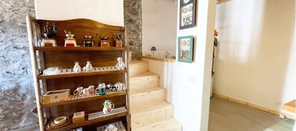 2 bedrooms House in San Giacomo Filippo, Italy No. 99730 11