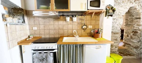 2 bedrooms House in San Giacomo Filippo, Italy No. 99730 7