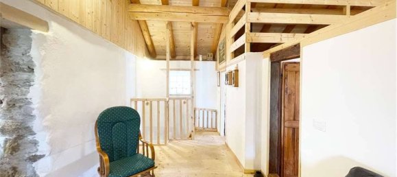 2 bedrooms House in San Giacomo Filippo, Italy No. 99730 18