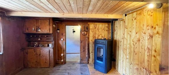 2 bedrooms House in San Giacomo Filippo, Italy No. 99730 34