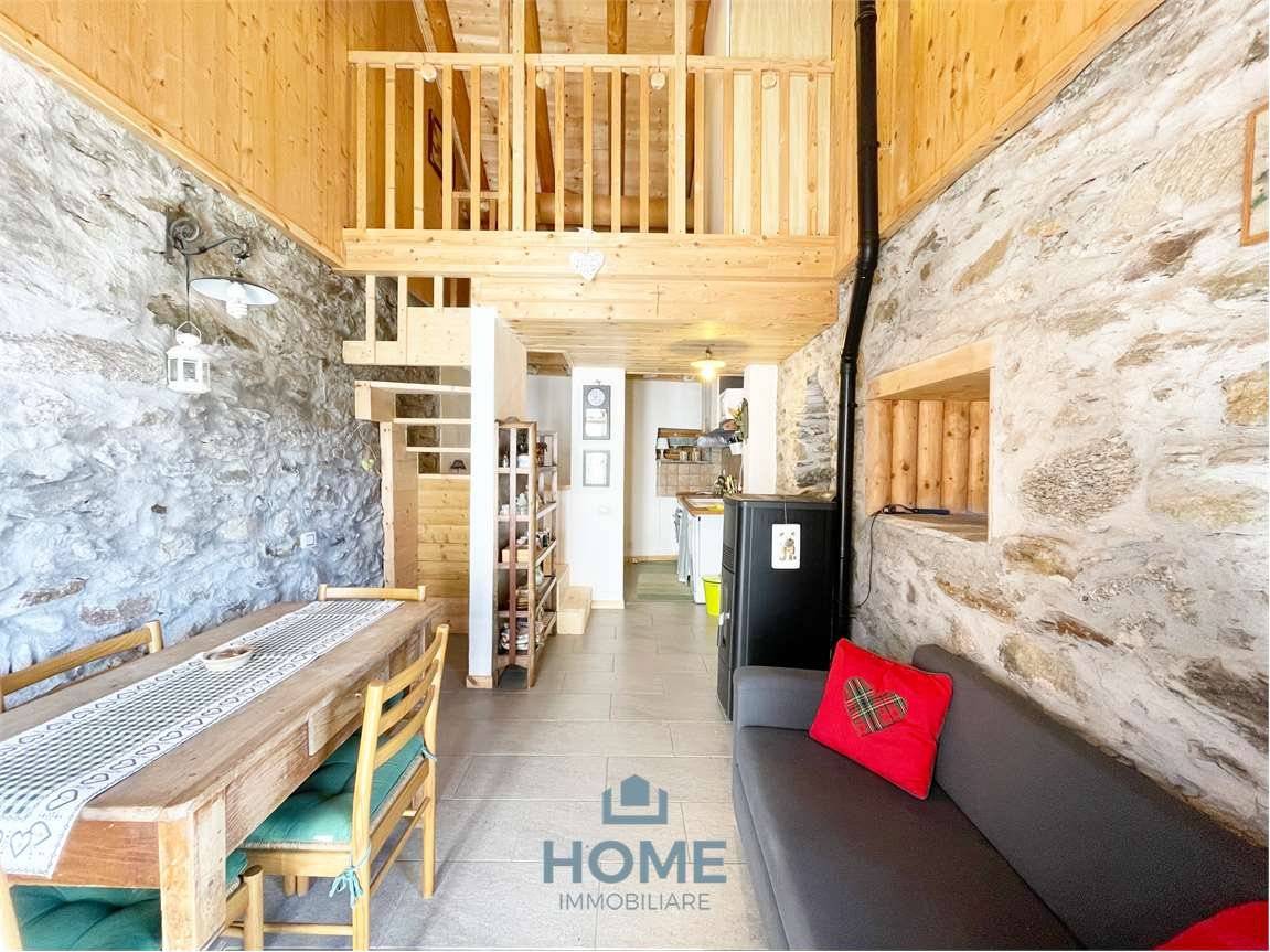 2 bedrooms House in San Giacomo Filippo, Italy No. 99730