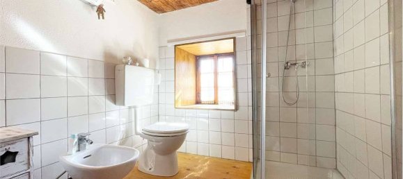 2 bedrooms House in San Giacomo Filippo, Italy No. 99730 27