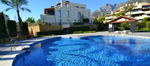 3 bedrooms Penthouse in Marbella, Spain No. 141905 11