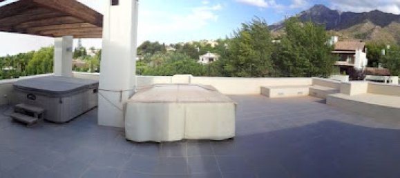3 bedrooms Penthouse in Marbella, Spain No. 141905 10
