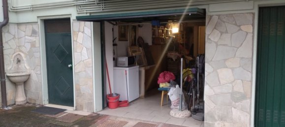 3-salle Appartement à Brescia, Italy No. 4691 14