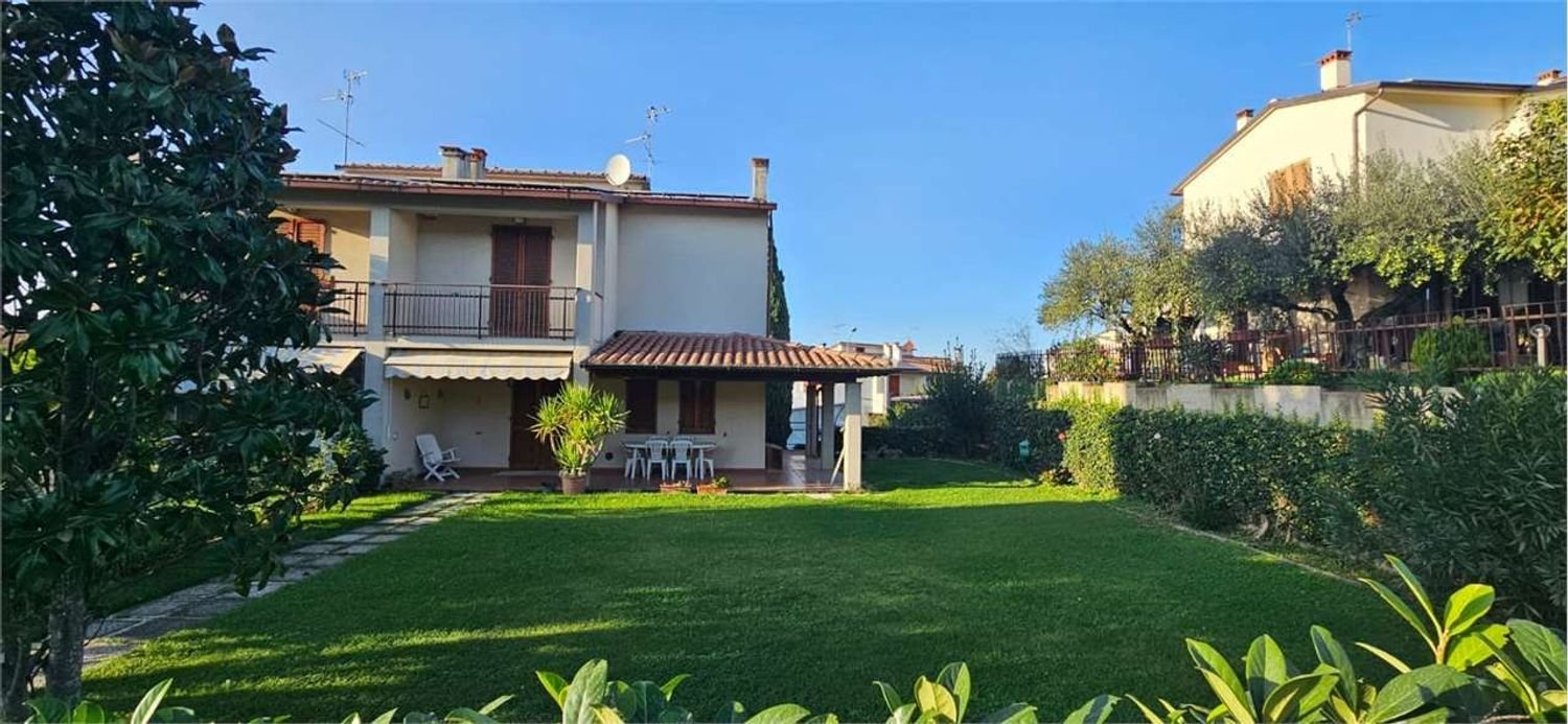 6 rooms Villa in Todi, Italy No. 71273