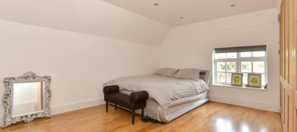 4 bedrooms House in Essex, United Kingdom No. 3962 10