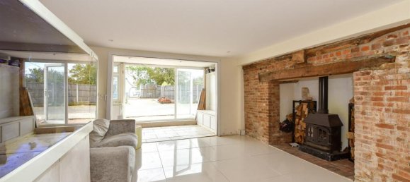 4 bedrooms House in Essex, United Kingdom No. 3962 6