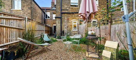 1 bedroom Maisonette in London, United Kingdom No. 7743 10