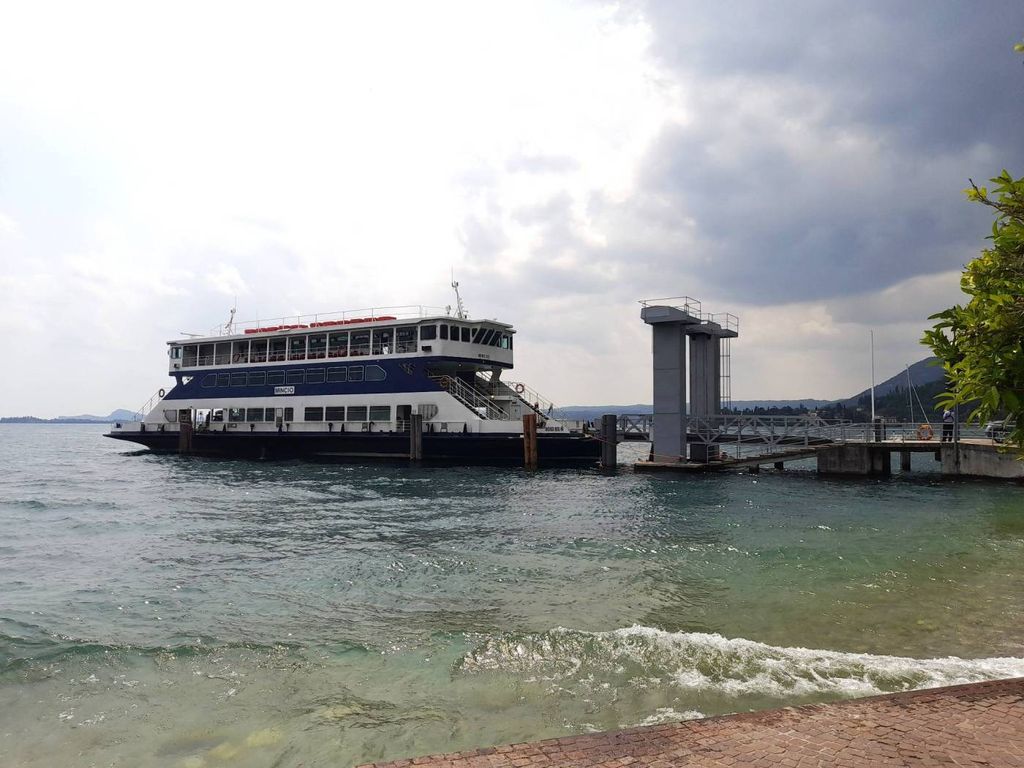 5 bedrooms Villa in Toscolano Maderno, Italy No. 332167