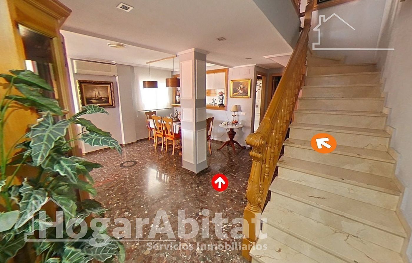 4 bedrooms Penthouse in Mislata, Spain No. 114111