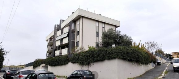 2 bedrooms Apartment in Rome, Italy No. 349088 3