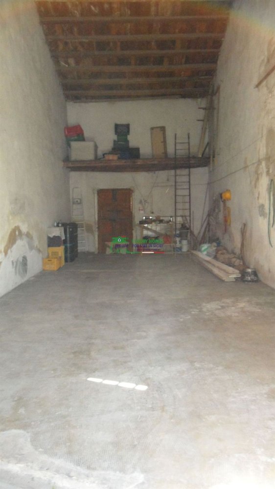 83m² Garage in Comiso, Italy No. 118747