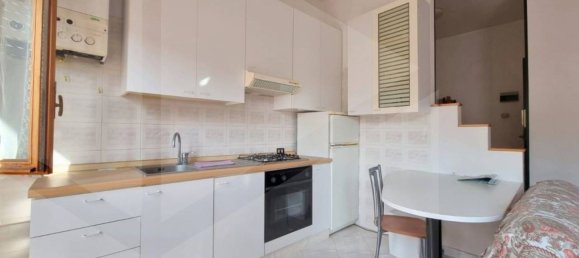 3-salle Appartement à Montesilvano, Italy No. 28371 11
