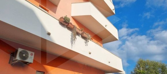 3-salle Appartement à Montesilvano, Italy No. 28371 21