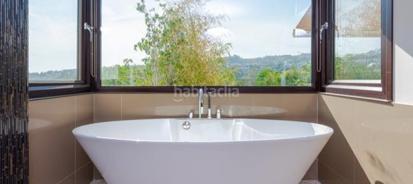 4 Schlafzimmer Villa in Marbella, Spain, Nr. 121243 29