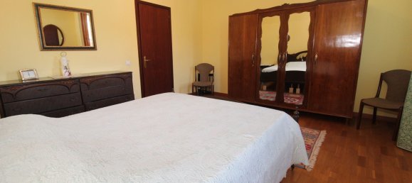 6 bedrooms House in Brogliano, Italy No. 352561 11