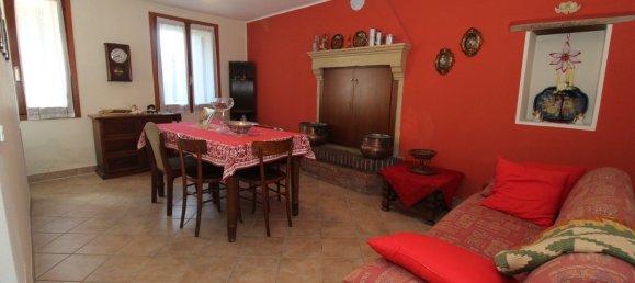 6 bedrooms House in Brogliano, Italy No. 352561 8