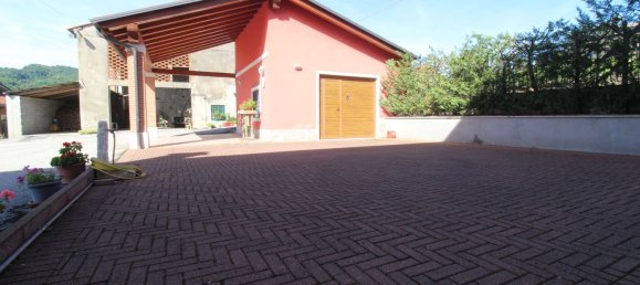 6 bedrooms House in Brogliano, Italy No. 352561 3