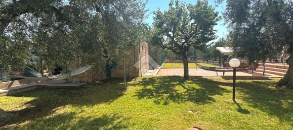 Вилла с 2 спальнями в Трани, Италия № 344247 26