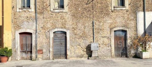 4 rooms Apartment in Isola del Liri, Italy No. 140967 2
