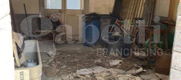 4 rooms Apartment in Isola del Liri, Italy No. 140967 3