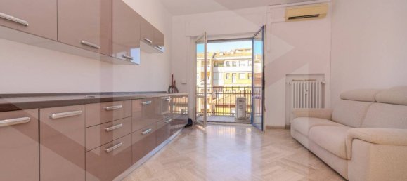 3غرفة شقة في Casalecchio di Reno, Italy رقم 19070 44