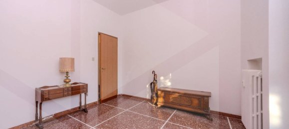 3غرفة شقة في Casalecchio di Reno, Italy رقم 19070 17