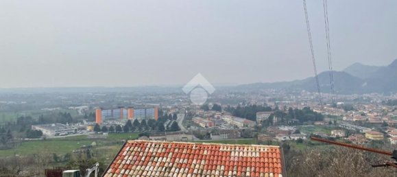 Studio in Vittorio Veneto, Italy No. 227267 2