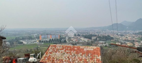 Studio in Vittorio Veneto, Italy No. 227267 3