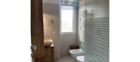 4 rooms Apartment in Rome, Italy No. 29671 20