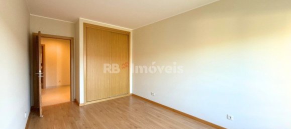 3 bedrooms Apartment in Entroncamento, Portugal No. 238407 23