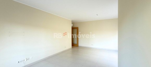 3 bedrooms Apartment in Entroncamento, Portugal No. 238407 17