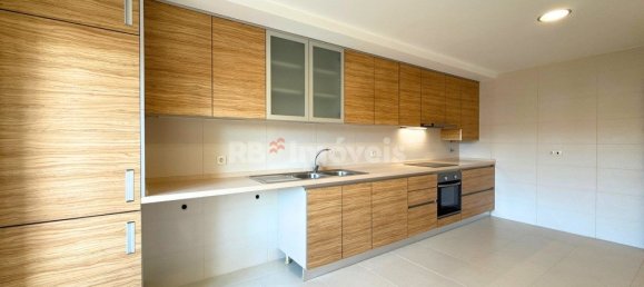 3 bedrooms Apartment in Entroncamento, Portugal No. 238407 7