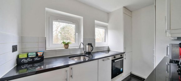 2 bedrooms Apartment in London, United Kingdom No. 11119 4