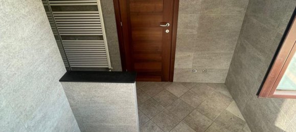 5 rooms Villa in Montano Lucino, Italy No. 79979 13