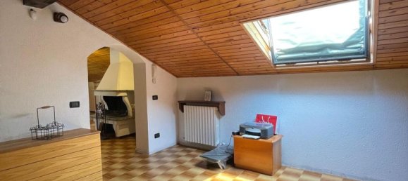 5 rooms Villa in Montano Lucino, Italy No. 79979 21