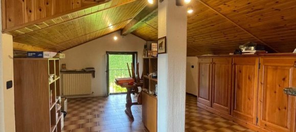 5 rooms Villa in Montano Lucino, Italy No. 79979 24