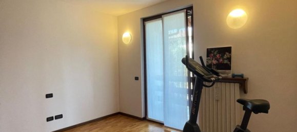 5 rooms Villa in Montano Lucino, Italy No. 79979 19