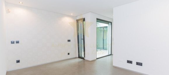 Villa de 5 dormitorios en Quarteira, Portugal No. 130787 35