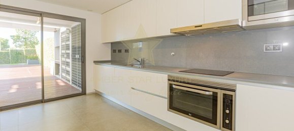 Villa de 5 dormitorios en Quarteira, Portugal No. 130787 4