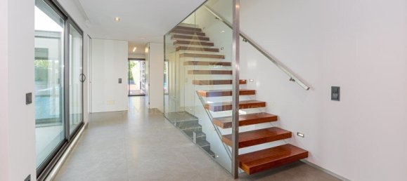 Villa de 5 dormitorios en Quarteira, Portugal No. 130787 6