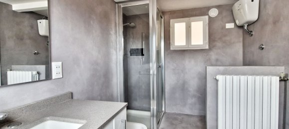 3 rooms Apartment in Florence, Italy No. 205524 14