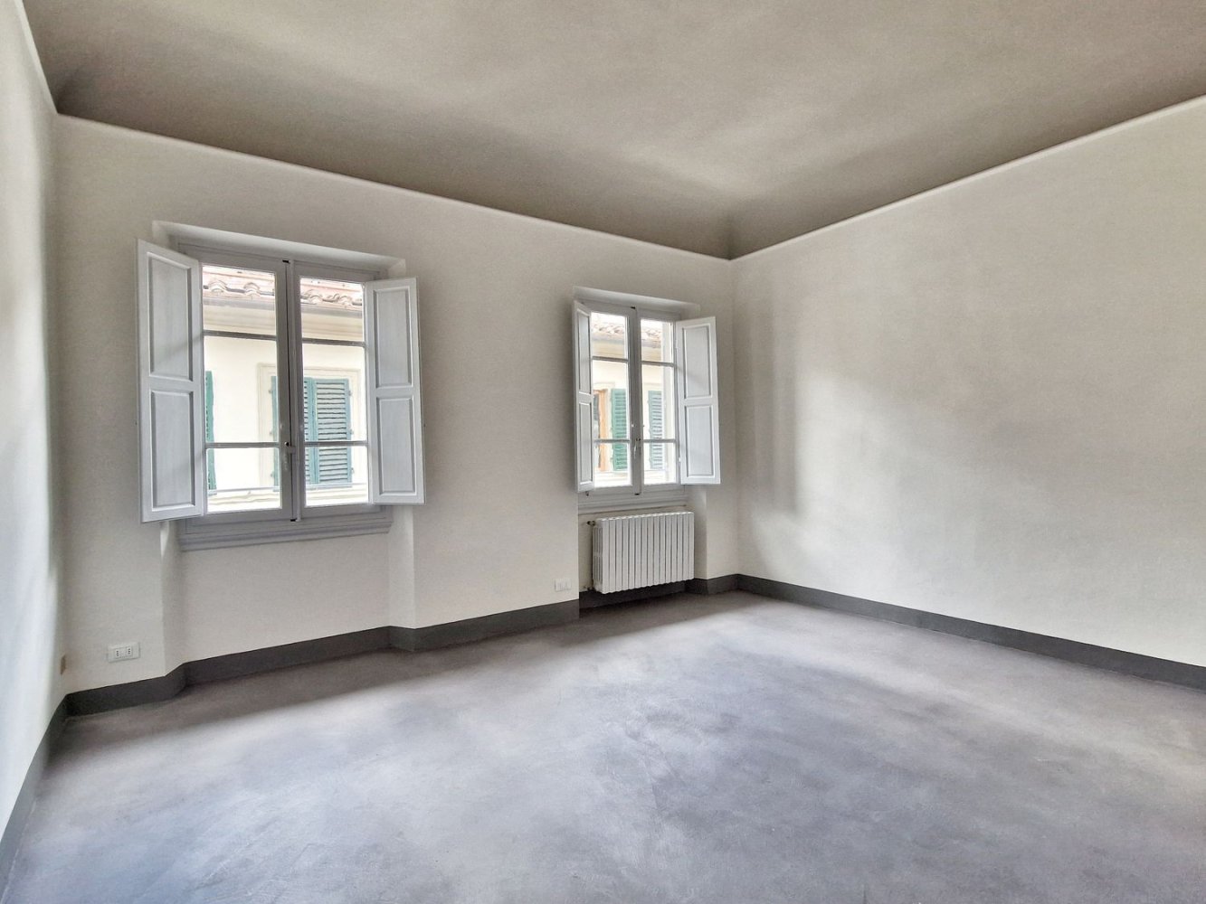 3 rooms Apartment in Florence, Italy No. 205524