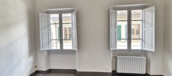 3 rooms Apartment in Florence, Italy No. 205524 9