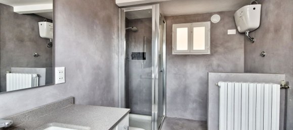 3 rooms Apartment in Florence, Italy No. 205524 13