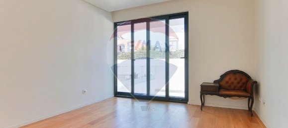 5 bedrooms House in Porto, Portugal No. 22142 12