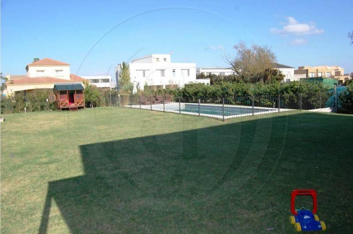 Дом с 3 спальнями в Пилар, Аргентина № 78743