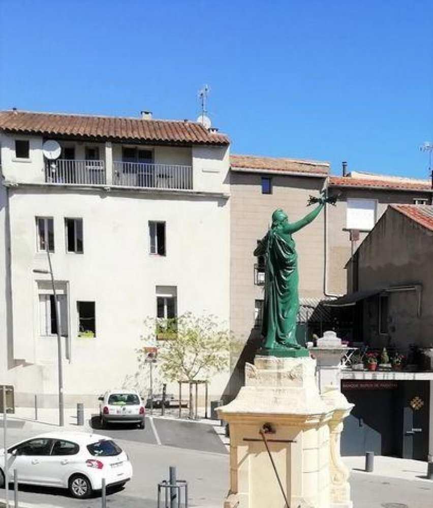 4 Schlafzimmer Haus in Gigean, France, Nr. 32608